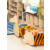 Bücherkiste Giraffe, fahrbar