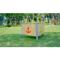 Mobiler Matschtisch, dreieckig