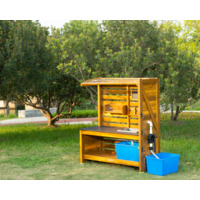 Outdoor-Experimentierstation mit Pumpe