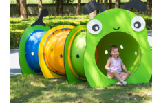 Spielplatzgeräte und Spielanlagen