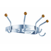 Wandgarderobe aus Metall mit Hellen Holzköpfen