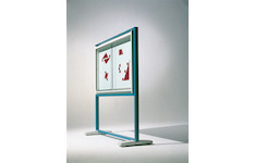 freistehende Schaukästen